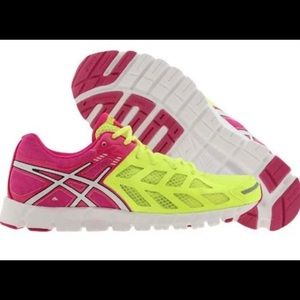 ASICS Gel-lyte 33 tennis shoes.